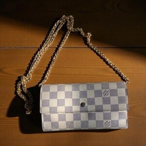 Louis Vuitton Damier Azure International wallet on chain